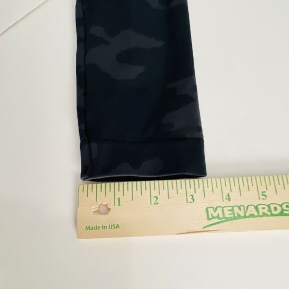 Spanx Camo Leggings Size Medium Look at Me Now Athleisure Comfort FL3515 - Picture 11 of 12